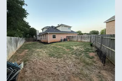 901 Tennison Drive, Euless, TX 76039 - Photo 13