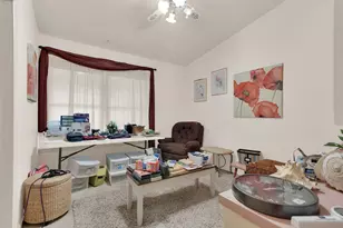 703 N Holly Ave, Sherman, TX 75092 - Photo 15