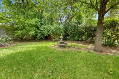703 N Holly Avenue, Sherman, TX 75092 - Photo 21