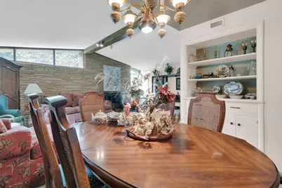 703 N Holly Avenue, Sherman, TX 75092 - Photo 9