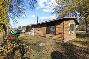 625 Denison St, Gainesville, TX 76240 - Photo 5
