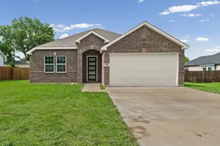 3830 McDougal St, Greenville, TX 75401 - Photo 3