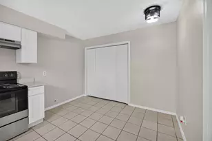 1128 Pleasant Valley Ln, Arlington, TX 76015 - Photo 11