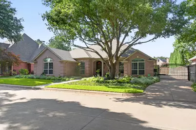 2832 Manorwood, Fort Worth, TX 76109 - Photo 3