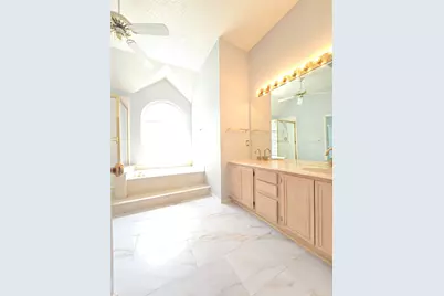 10512 Napa Valley Drive, Frisco, TX 75035 - Photo 11