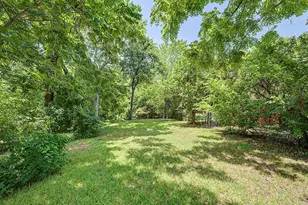 526 Nesbit Ct, Garland, TX 75041 - Photo 3