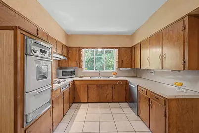 526 Nesbit Court, Garland, TX 75041 - Photo 11