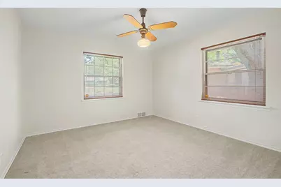 526 Nesbit Court, Garland, TX 75041 - Photo 17