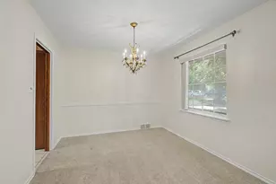 526 Nesbit Ct, Garland, TX 75041 - Photo 9