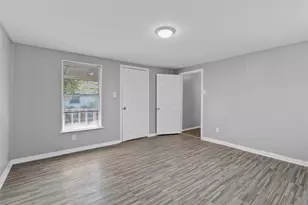 2821 Gladstone Dr, Dallas, TX 75211 - Photo 17