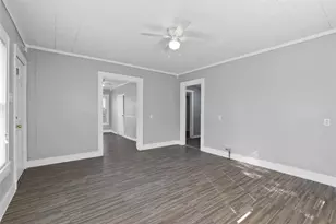 2821 Gladstone Dr, Dallas, TX 75211 - Photo 15