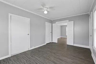 2821 Gladstone Drive, Dallas, TX 75211 - Photo 11