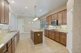 2275 Dame Laurel Ln, Lewisville, TX 75056 - Photo 7