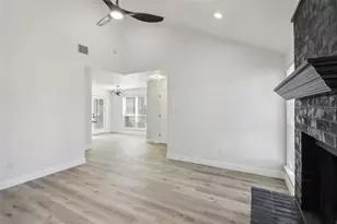 2401 Sherry St, Arlington, TX 76014 - Photo 5