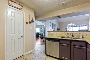 2920 Peninsula Way, Carrollton, TX 75007 - Photo 5