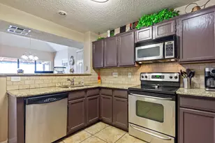 2920 Peninsula Way, Carrollton, TX 75007 - Photo 3