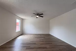 7001 Edmundson Dr, Arlington, TX 76002 - Photo 9