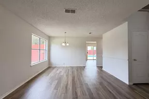 7001 Edmundson Dr, Arlington, TX 76002 - Photo 7