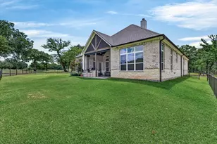 181 Colonial Dr, Mabank, TX 75156 - Photo 3