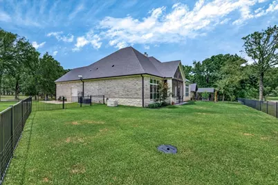 181 Colonial Drive, Mabank, TX 75156 - Photo 5