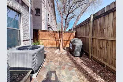 4830 Cedar Springs Road #13, Dallas, TX 75219 - Photo 19