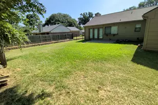 1703 Chittam Dr, Euless, TX 76039 - Photo 13