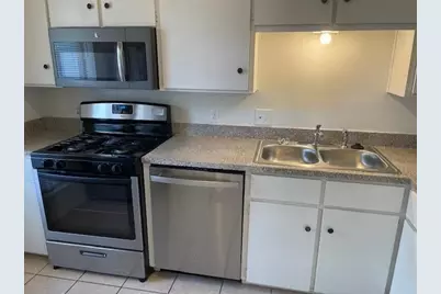 915 N Elm Street #4, Denton, TX 76201 - Photo 5