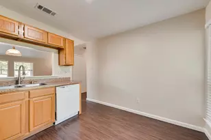 208 E Denton Dr, Euless, TX 76039 - Photo 9