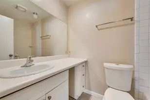 208 E Denton Dr, Euless, TX 76039 - Photo 11