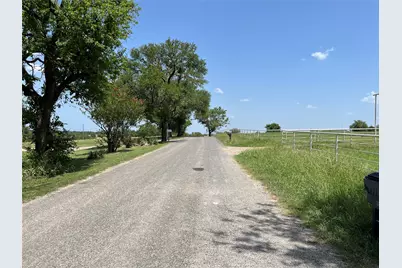910 Kentucky Town Road, Whitewright, TX 75491 - Photo 3