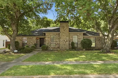 2940 S Creekwood Drive, Grapevine, TX 76051 - Photo 1