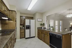 2940 S Creekwood Dr, Grapevine, TX 76051 - Photo 15