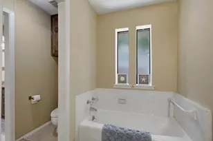 2940 S Creekwood Dr, Grapevine, TX 76051 - Photo 23