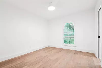 3817 Crestpark Drive, Farmers Branch, TX 75244 - Photo 5