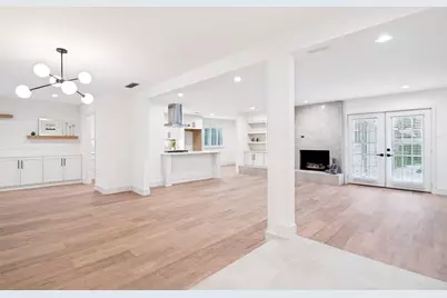 3817 Crestpark Drive, Farmers Branch, TX 75244 - Photo 3
