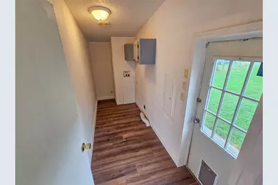 372 Meadow Pond Court, Runaway Bay, TX 76426 - Photo 5