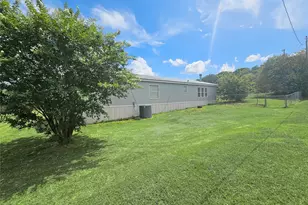 372 Meadow Pond Ct, Runaway Bay, TX 76426 - Photo 5