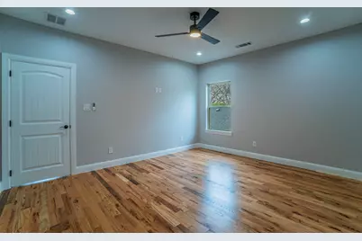 8319 Deep Green Drive, Dallas, TX 75249 - Photo 19
