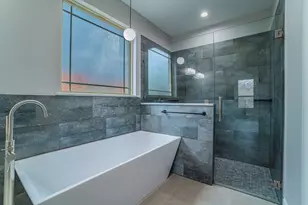 8319 Deep Green Dr, Dallas, TX 75249 - Photo 17