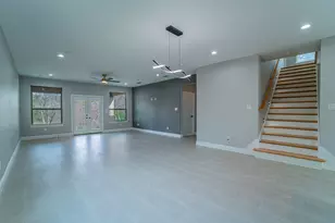 8319 Deep Green Dr, Dallas, TX 75249 - Photo 13