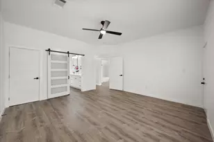 1027 W 2nd Ave, Corsicana, TX 75110 - Photo 17
