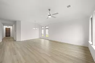 128 Trinity St, Grandview, TX 76050 - Photo 13