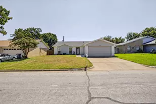 1915 Lavon Creek Ln, Arlington, TX 76006 - Photo 5
