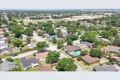 1915 Lavon Creek Lane, Arlington, TX 76006 - Photo 33