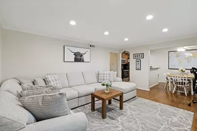 5832 Sandhurst Lane #B, Dallas, TX 75206 - Photo 3
