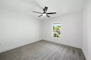4605 Haas Dr, Dallas, TX 75216 - Photo 17