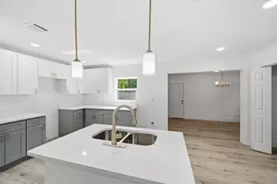 4605 Haas Dr, Dallas, TX 75216 - Photo 7