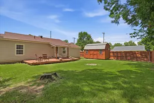 116 Pecan St, Whitesboro, TX 76273 - Photo 21