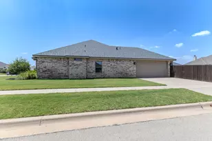 374 Brazos Dr, Abilene, TX 79602 - Photo 9