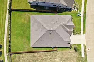 208 Oakcrest Dr, Justin, TX 76247 - Photo 29
